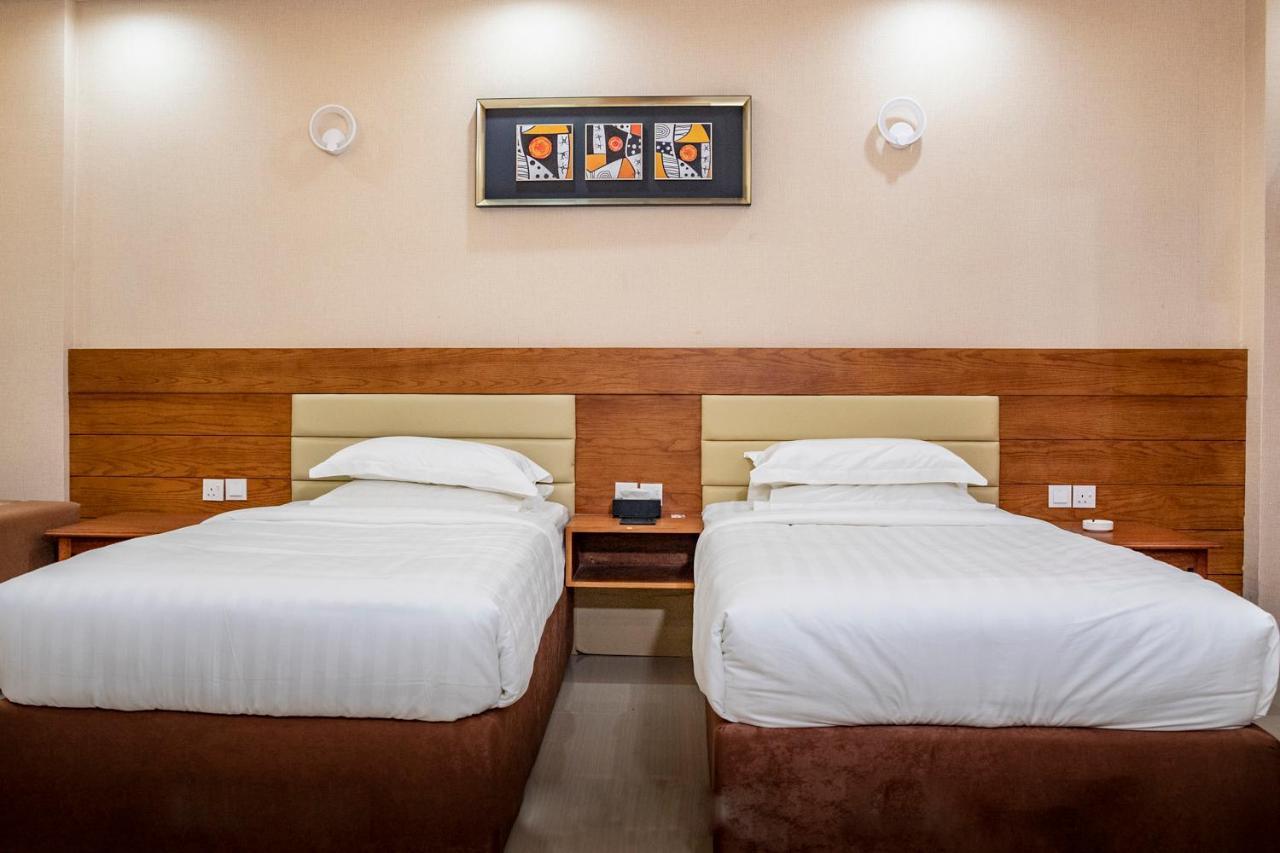 Red-5 - Al Safa Suites Salalah Exteriör bild